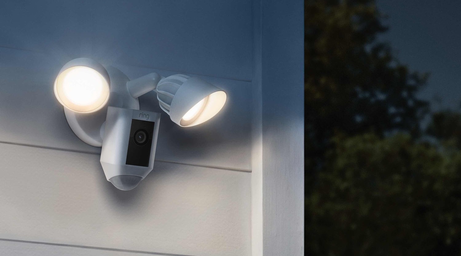 Floodlight cameras outdoor Floodlight cameras outdoor
